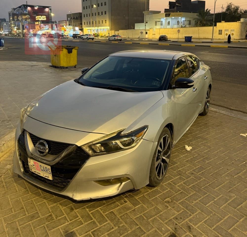 Nissan Maxima
